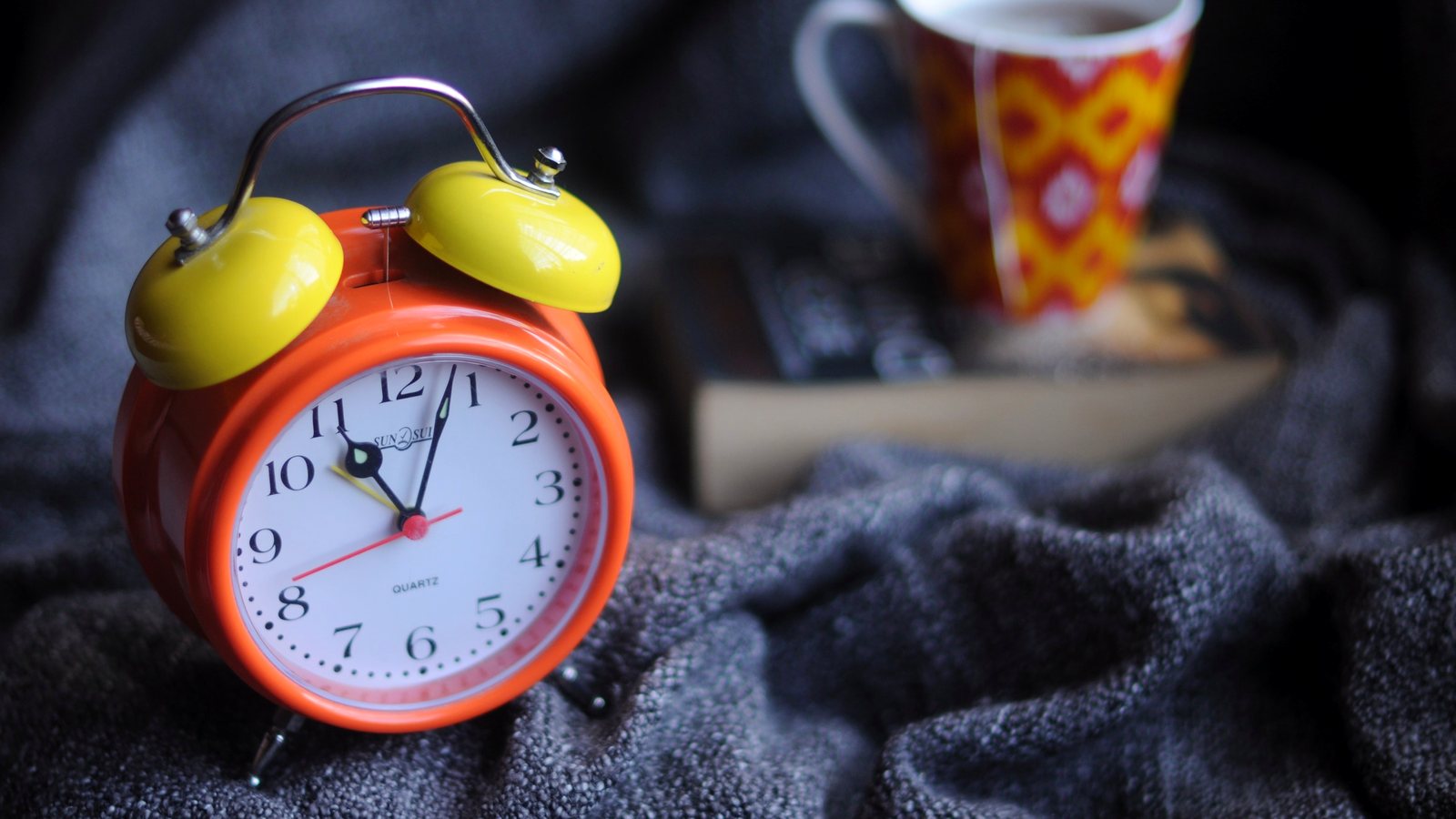 How to reset your sleep when the clocks fall back