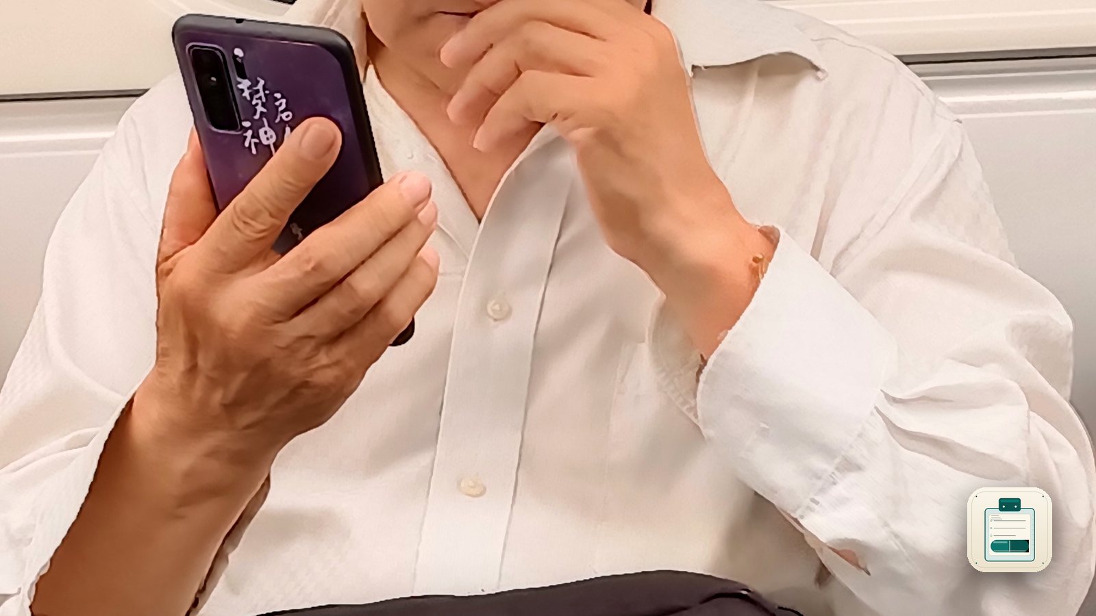 How to set up a phone for an aging parent